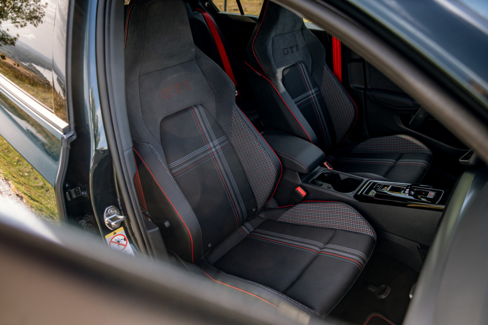 Volkswagen Golf GTI EDITION 50